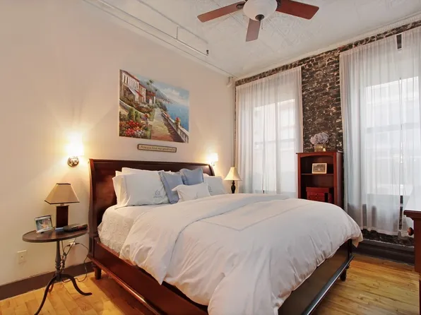 107 West 25th Street image 1 of 4