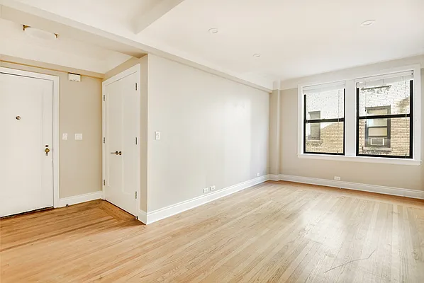 Rented by Compass | media 7