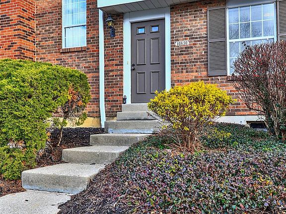 2nd image of 10830 Lakehurst Ct