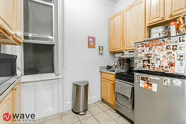 Rented by Wave Real Estate Group