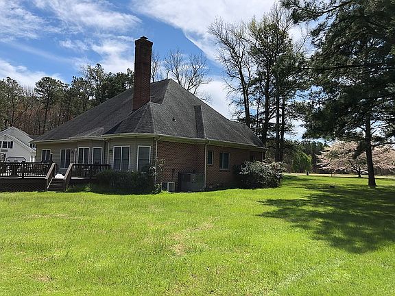 3rd image of 2205 Orchard Dr