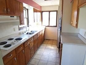4th image of 5972 Willaston Dr