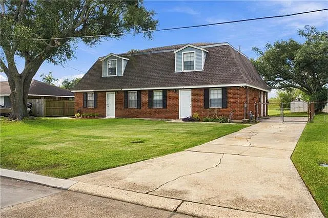 3 bed, 2.0 bath, 1278 sqft, $1,600 — Photo 4