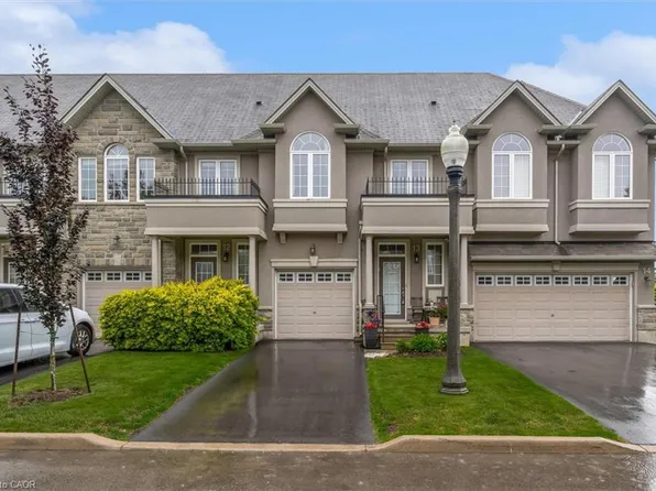 370 Stonehenge Dr #13, Hamilton, ON L9K 0H9