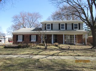 3672 Carmel Dr, Troy, MI 48083