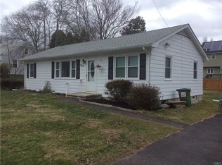 869 Plattsville Rd, Trumbull, CT 06611