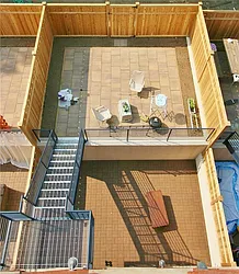 Rented by R New York