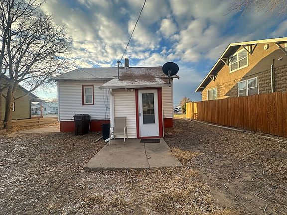 2nd image of 419 1/2 W 14th St