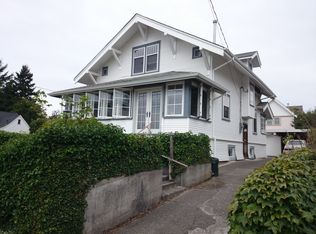 3956 SW Kenyon St, Seattle, WA 98136