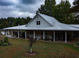 E1529 Stratton Lake Rd, Waupaca, WI 54981