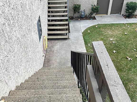 apartment is on 2nd floor