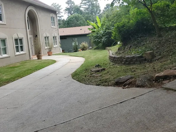 1932 Lake Lucerne Dr, Lilburn, GA 30047