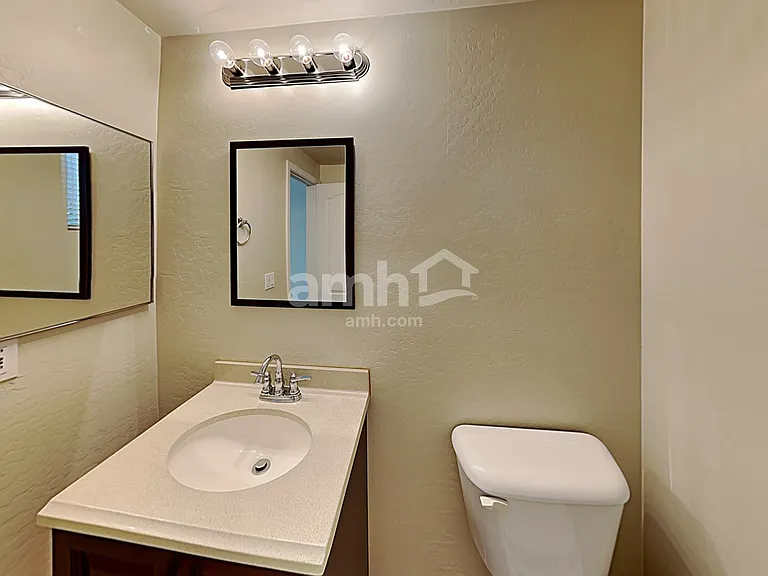 9817 E Escondido Ave — Photo 6