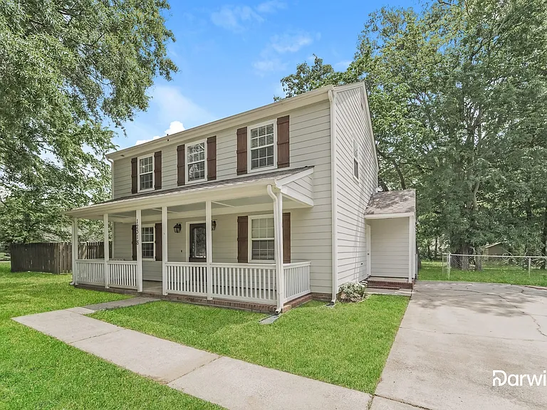 12318 Sherman Dr — Photo 2