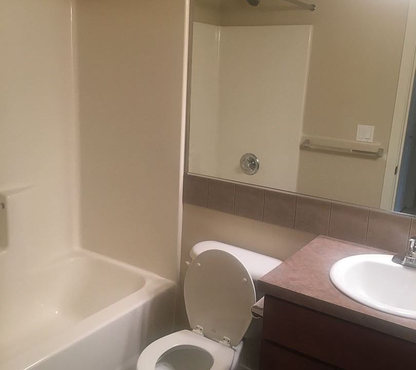 967 NW 3rd Ave Canby OR Zillow