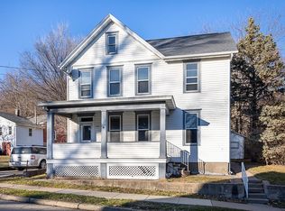 49 Diagonal St, Dubuque, IA 52001
