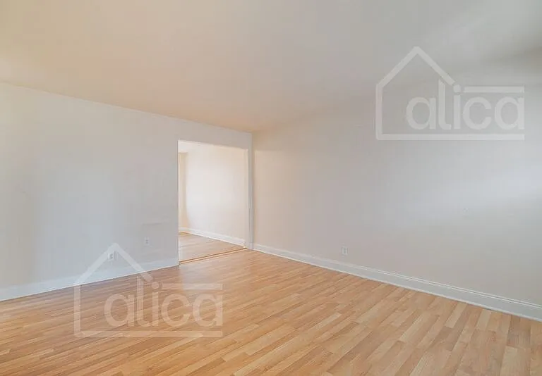 801 N Sapodilla Ave #1 — Photo 8