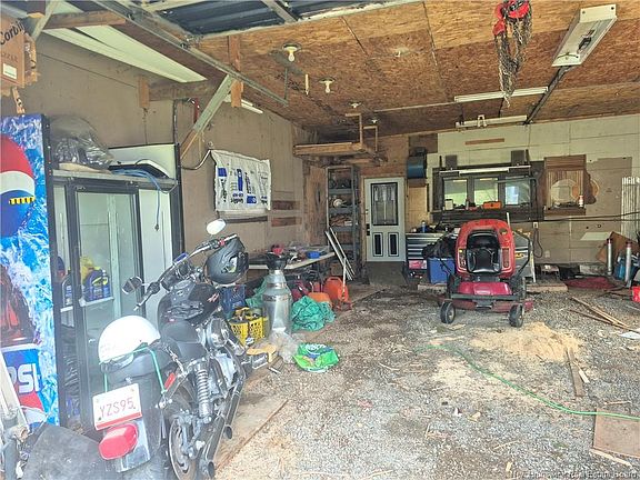 2nd image of 2943 Middle River Rd