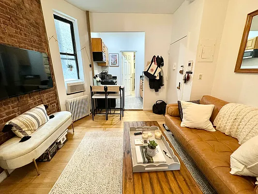 Rented by J PRESTON AND ASSOCIATES INC | media 11