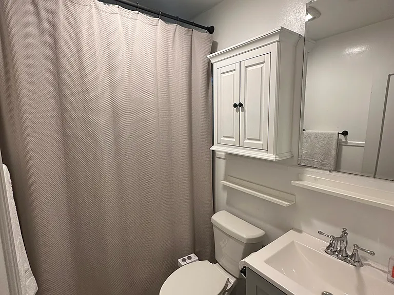 2200 Laburnum Ave — Photo 21
