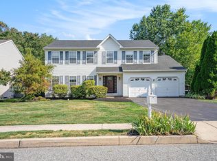 241 Willow Wood Dr, New Britain, PA 18901