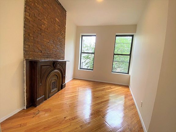 5th image of 409 E 116th St #2D