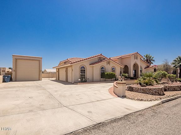 2nd image of 2520 Lema Dr