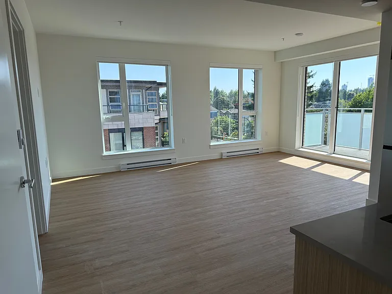 4488 Fraser St — Photo 23