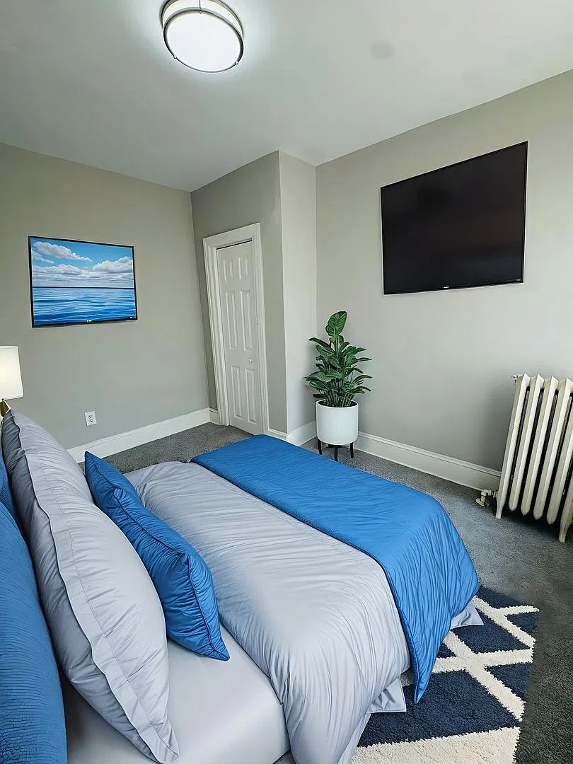 3 bed, 1.0 bath, $1,650 — Photo 3
