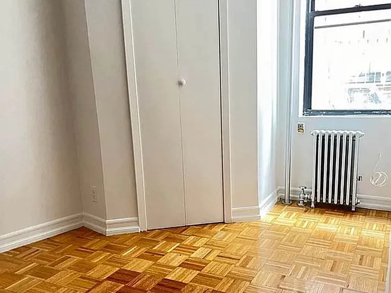 164 Mott St #2D — Photo 1