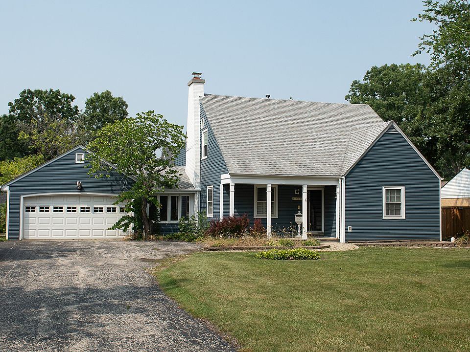 1st image of 1360 Woodland Dr