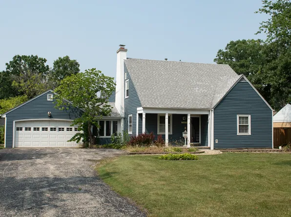 1360 Woodland Dr, Deerfield, IL 60015