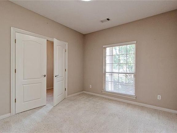 4th image of 11104 Club House Pkwy