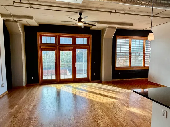 201 S Saint Francis Ave APT 403, Wichita, KS 67202