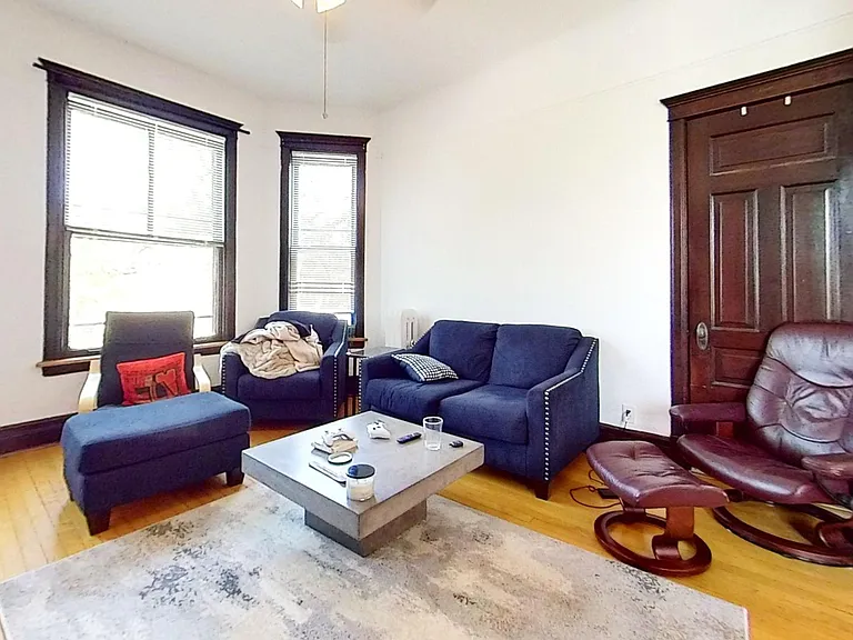 1017 W School St #3 — Photo 2