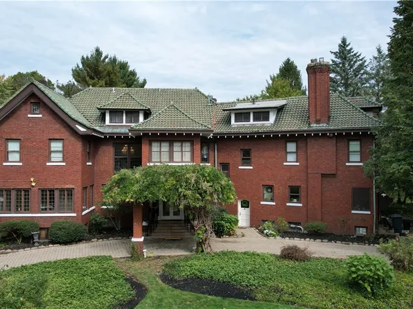 16390 S Park Blvd, Shaker Heights, OH 44120