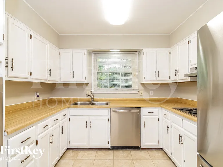 2407 Running Brook Dr — Photo 5