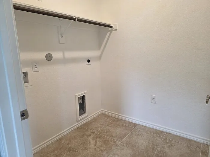 6102 White Oak Dr — Photo 7