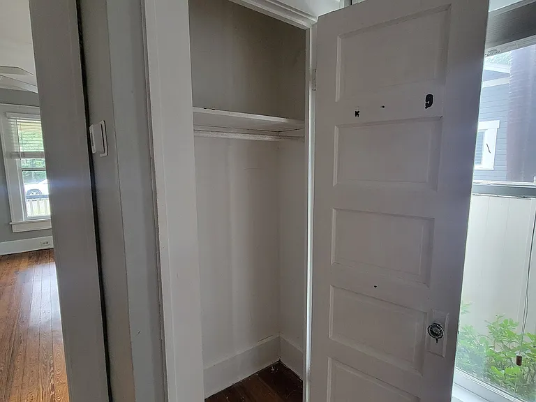 225 11th Ave N #1 — Photo 12