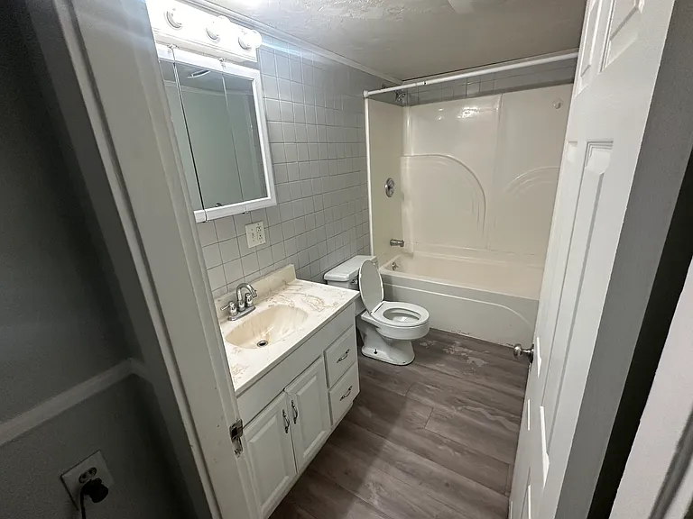 20 Peck Ave #3 — Photo 9