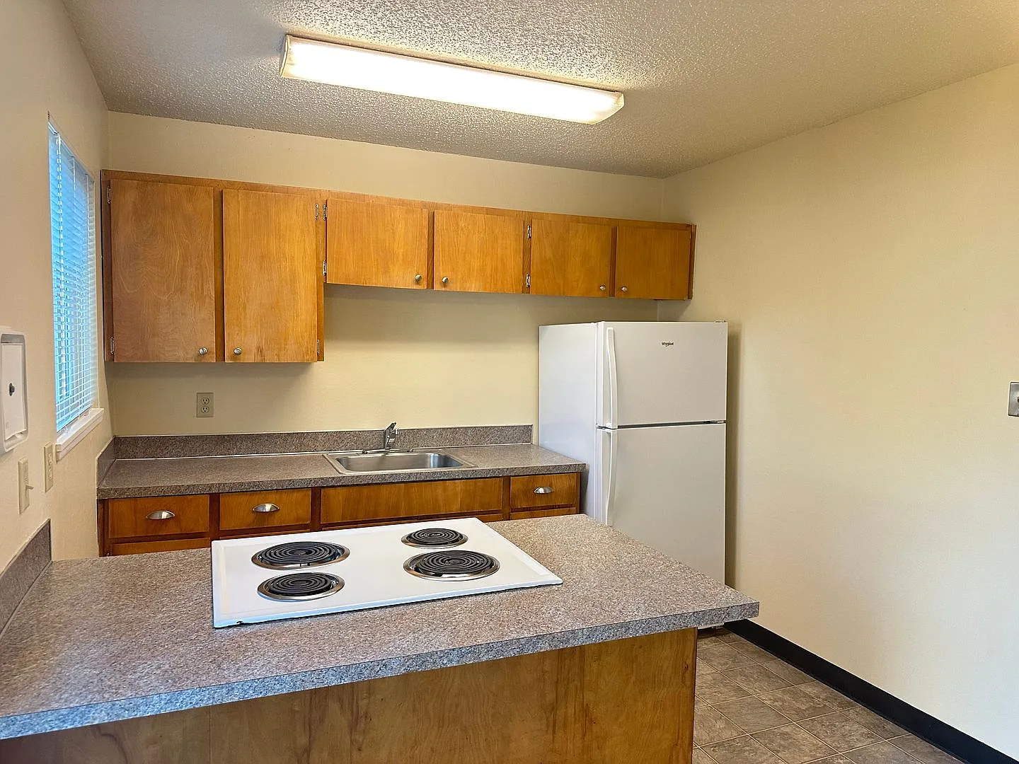 Clackamas Street Apartments — Photo 2