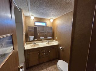 808 1/2 W Missouri Ave APT W, Artesia, NM 88210
