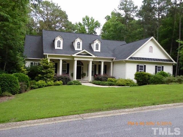 1st image of 612 Carolina Oaks Ave