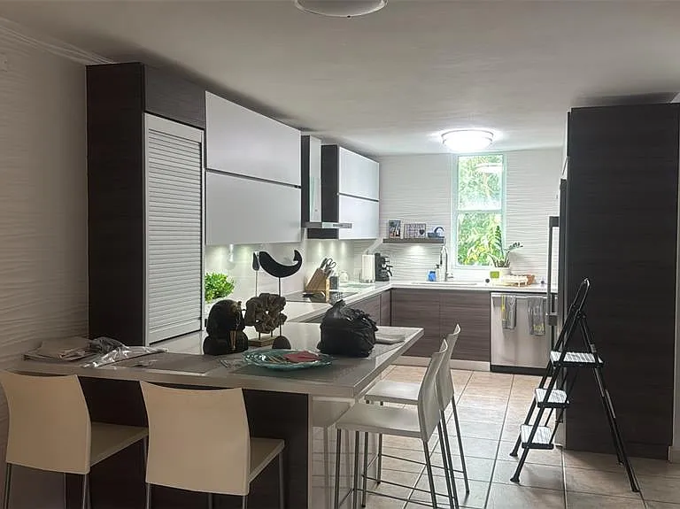 1783 Santa Agueda #504 — Photo 2