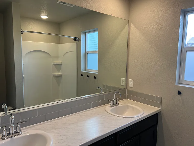 3313 Sandy Harbor Dr — Photo 6