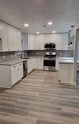 3rd image of 524 Dunnam Ave