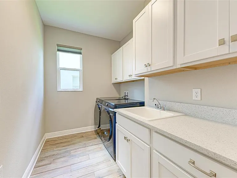 4745 Antrim Dr — Photo 72