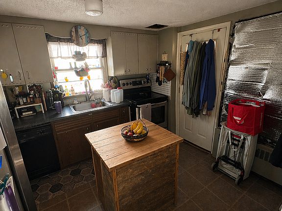 3rd image of 36 Shadycrest Drive