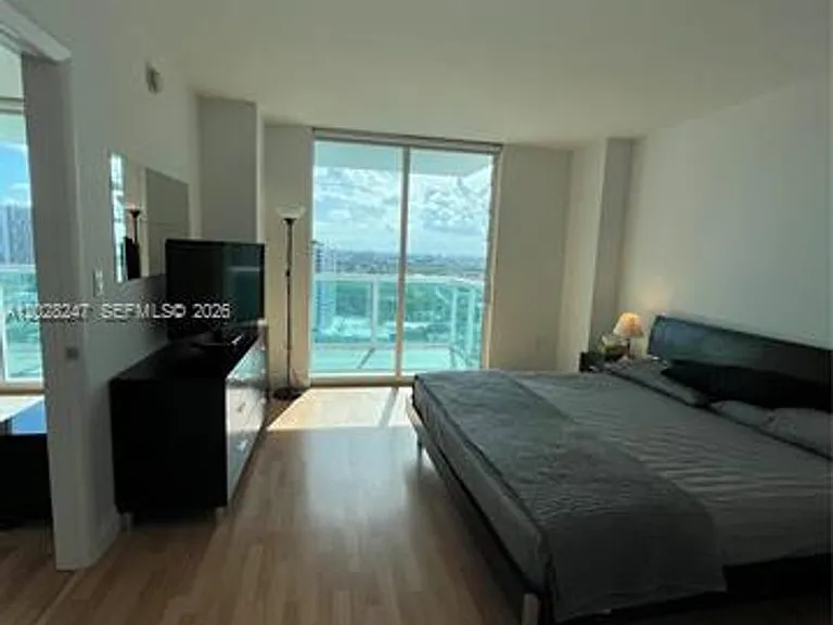 1800 N Bayshore Dr #2310 — Photo 36