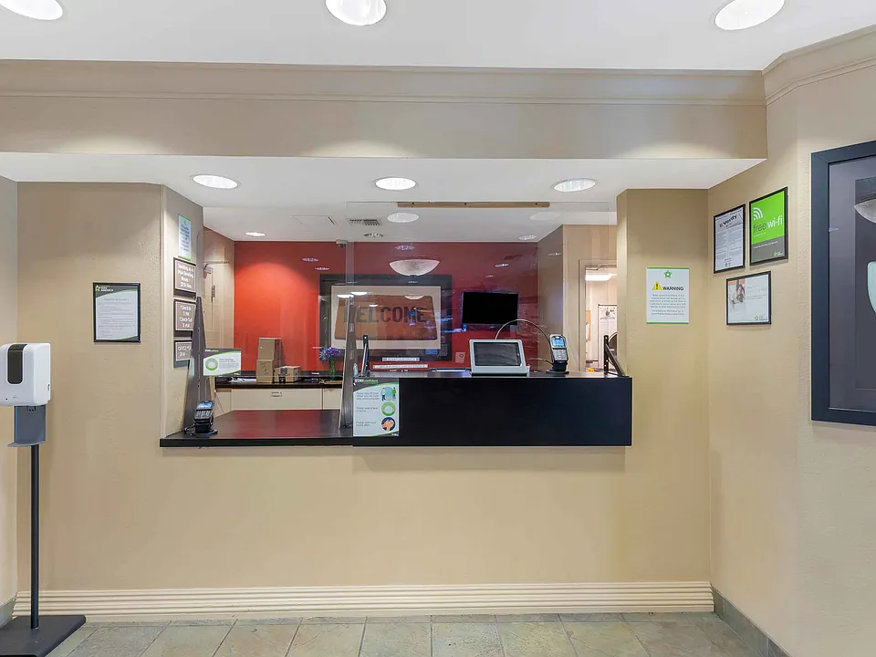 Lobby and Guest Check-in